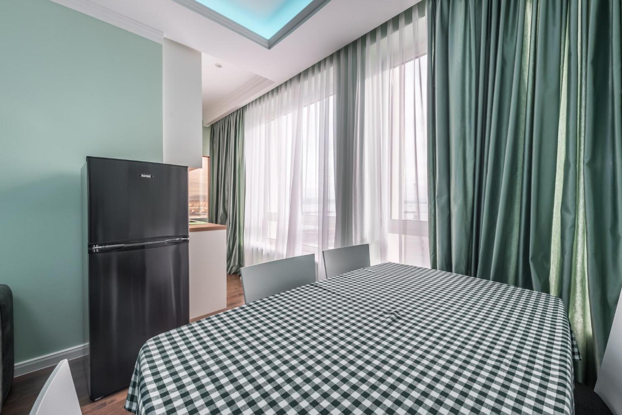 Sky Apartments Durrës Esterno foto